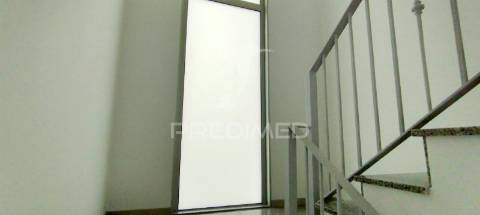 Moradia t3 com piscina calheta