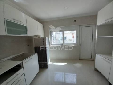 Moradia t5 amora