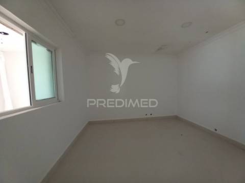 Moradia t5 amora