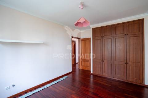 T3 para arrendar no funchal — a poucos minutos do centro com vista incrível!