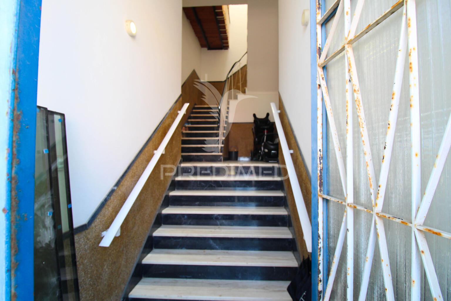 Apartamento t3+1  no chelote, faro