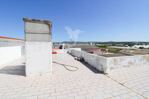 Apartamento t3+1  no chelote, faro