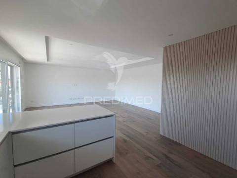 Apartamento t3 + apartamento t2 implex nas varandas do desembargador.