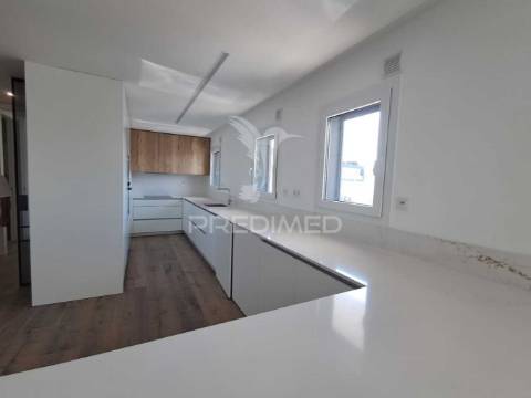 Apartamento t3 + apartamento t2 implex nas varandas do desembargador.