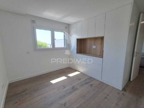 Apartamento t3 + apartamento t2 implex nas varandas do desembargador.