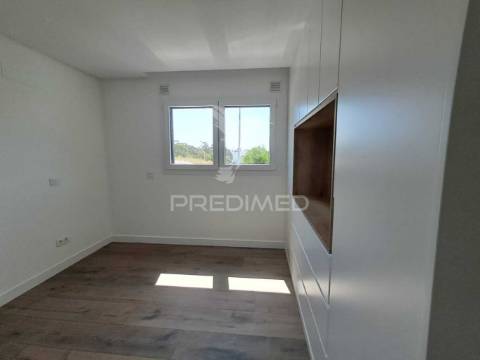 Apartamento t3 + apartamento t2 implex nas varandas do desembargador.