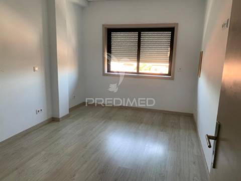 Arrenda-se t2 em vila nova de gaia