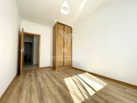 Apartamento t3 em vila real de santo antónio