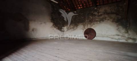 Armazem e casa para venda