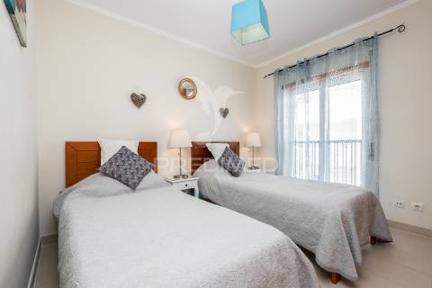 Apartamento t2 em condomínio c/ piscina em cabanas de tavira