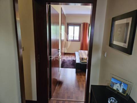 Apartamento t2 ao metro de santo ovídeo