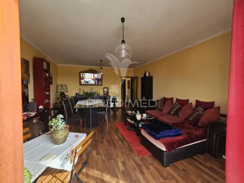 Apartamento t2 ao metro de santo ovídeo