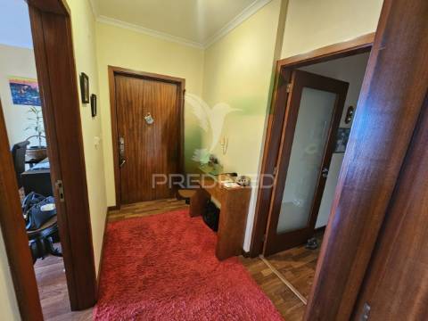 Apartamento t2 ao metro de santo ovídeo