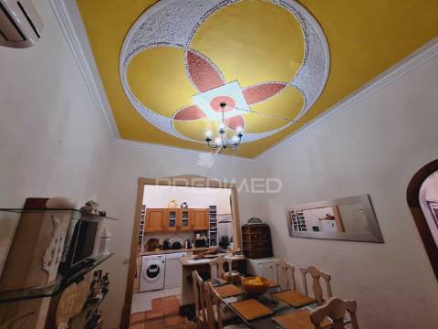 Fantástica moradia na zona do parragil em loulé
