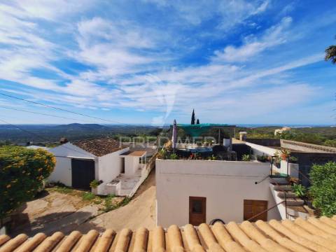 Fantástica moradia na zona do parragil em loulé