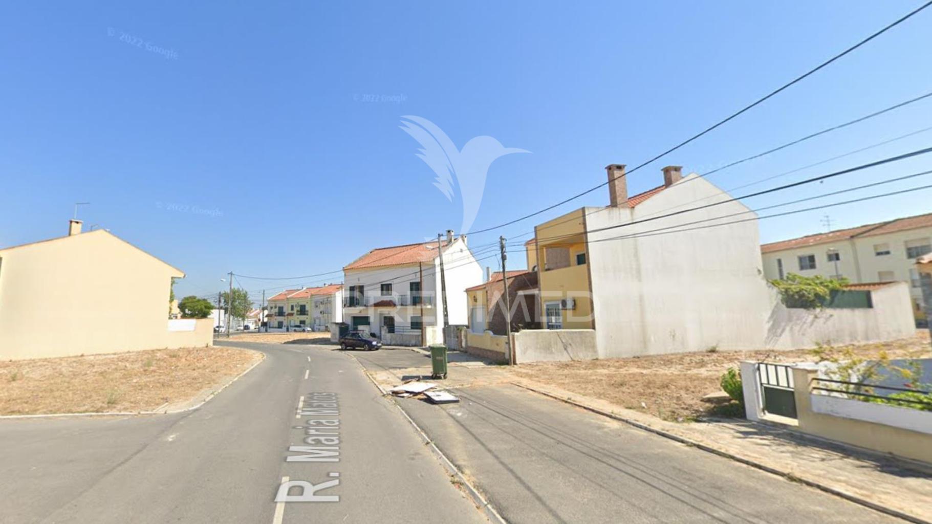 Terreno para construção de moradia com dois andares - montijo