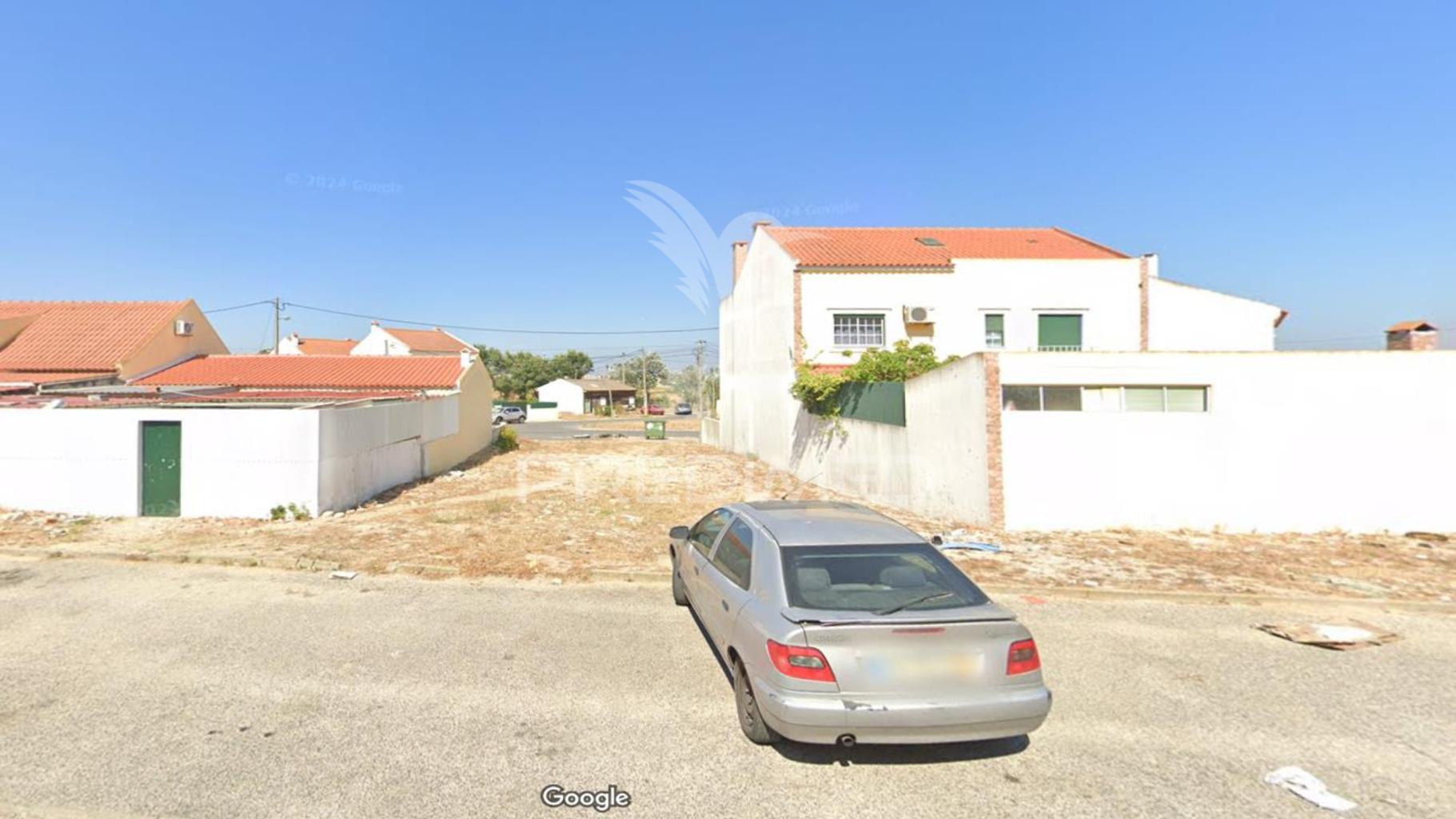 Terreno para construção de moradia com dois andares - montijo