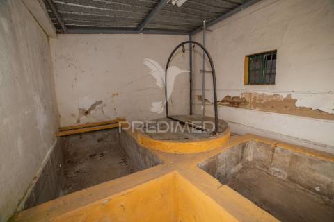 Moradia t2 com potencial de expansão – bairro senhora da saúde, évora
