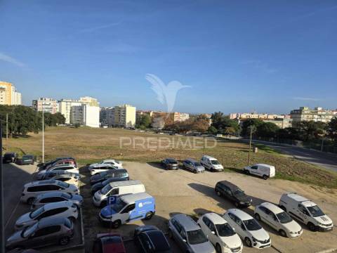 Excelente apartamento t3 com varandas