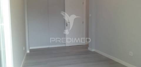 Apartamento t3 loures - lisboa