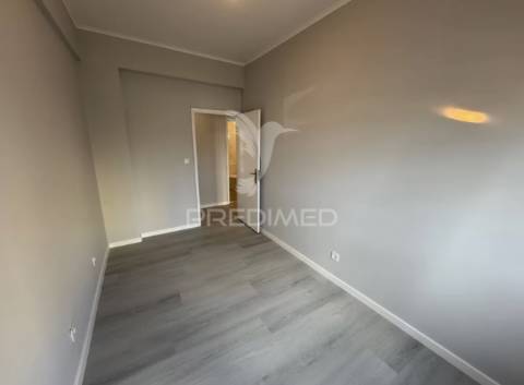 Apartamento t3 loures - lisboa