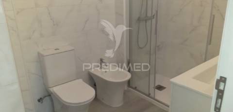 Apartamento t3 loures - lisboa