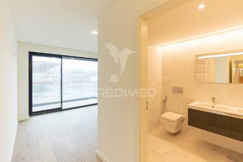 Apartamento t3 novo – candal – v.n de gaia