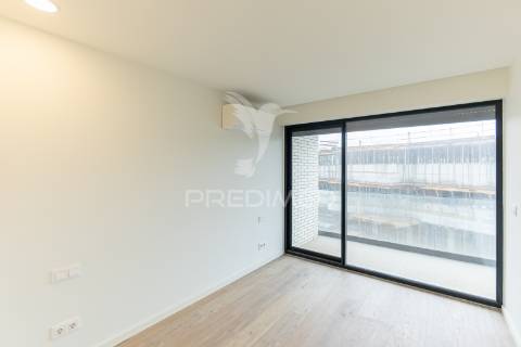 Apartamento t3 novo – candal – v.n de gaia
