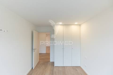 Apartamento t3 novo – candal – v.n de gaia