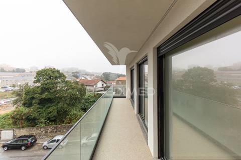Apartamento t3 novo – candal – v.n de gaia