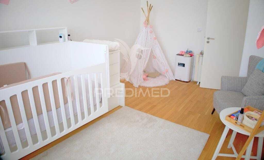 Vende-se moradia com piscina v3 leça palmeira praia