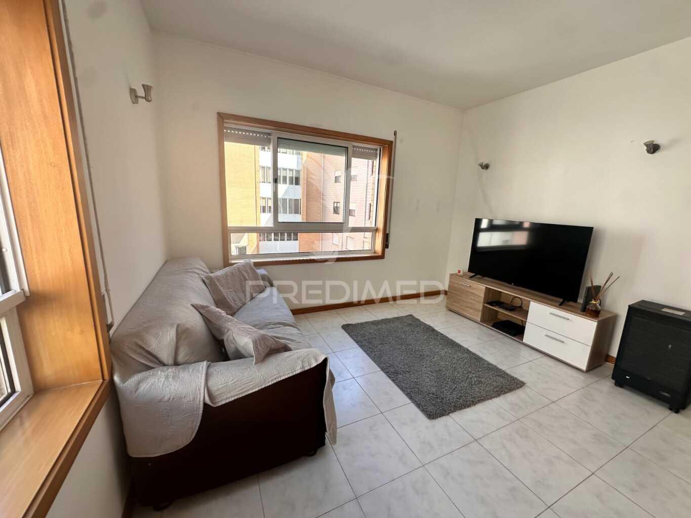 Apartamento t1+1 para arrendamento - vilar de andorinho
