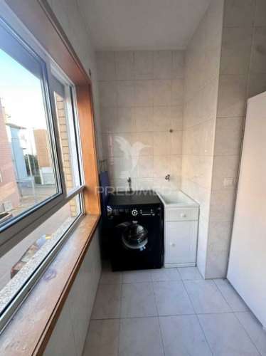 Apartamento t1+1 para arrendamento - vilar de andorinho