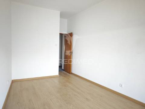 Apartamento t2 a 150m da estação, em algueirão