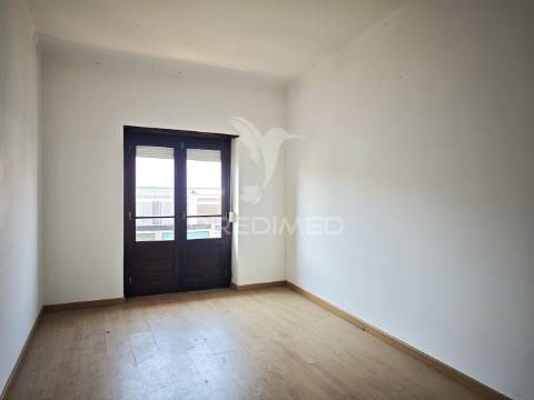 Apartamento t2 a 150m da estação, em algueirão