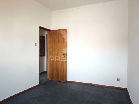 Apartamento t2 a 150m da estação, em algueirão