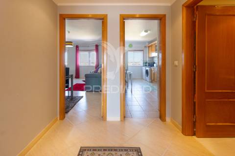Apartamento t2  com suíte - santa marta do  pinhal - corroios - 340.000 €