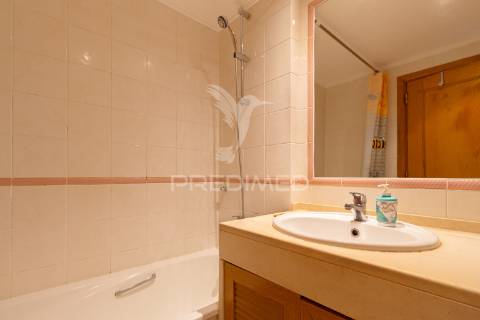 Apartamento t2  com suíte - santa marta do  pinhal - corroios - 340.000 €