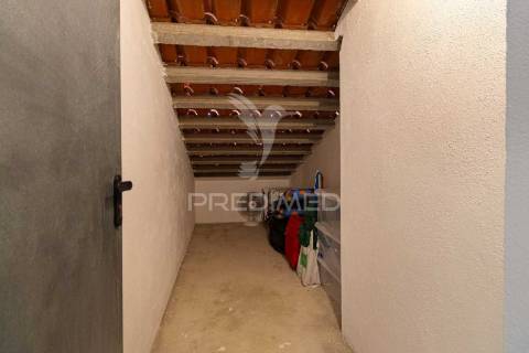 Apartamento t2  com suíte - santa marta do  pinhal - corroios - 340.000 €