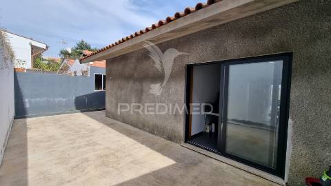 Arrenda-se moradia t3 em s. cosme, gondomar