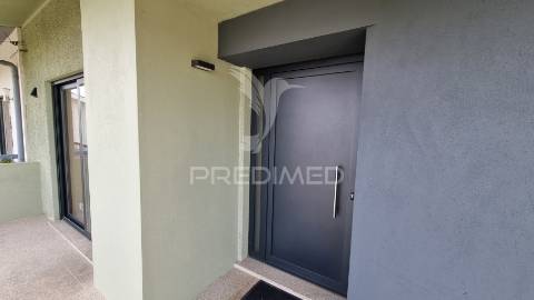 Arrenda-se moradia t3 em s. cosme, gondomar