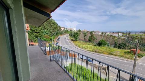 Arrenda-se moradia t3 em s. cosme, gondomar