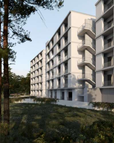 T2 orientação nascente (edifício nasoni porto)
