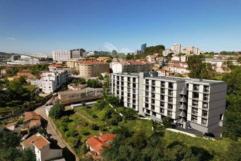T2 orientação nascente (edifício nasoni porto)