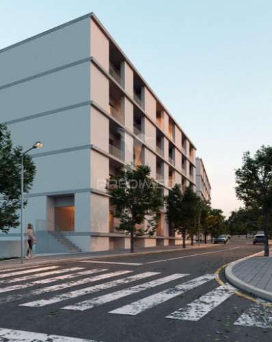 T2 orientação nascente (edifício nasoni porto)