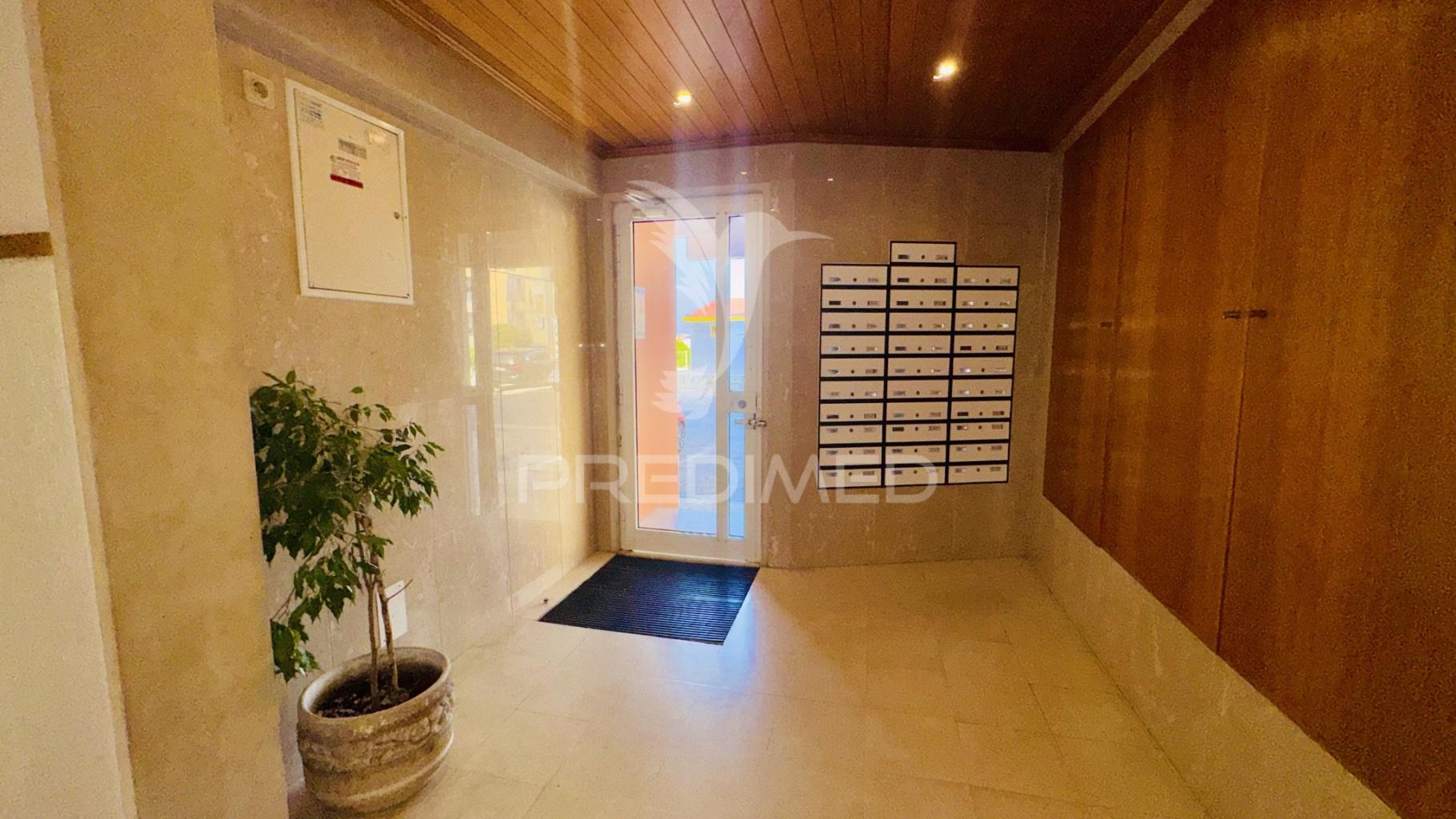 Apartamento t2  para arrendamento - santa marta do pinhal