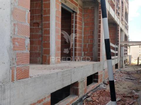T2 quinta da polvora vele de milhaçcos c/parqueamento