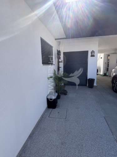 Moradia isolada semi nova  sala 50 m 2 acabamentos luxo
