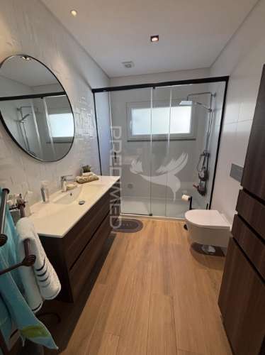 Moradia isolada semi nova  sala 50 m 2 acabamentos luxo