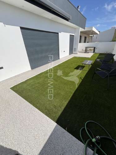 Moradia isolada semi nova  sala 50 m 2 acabamentos luxo